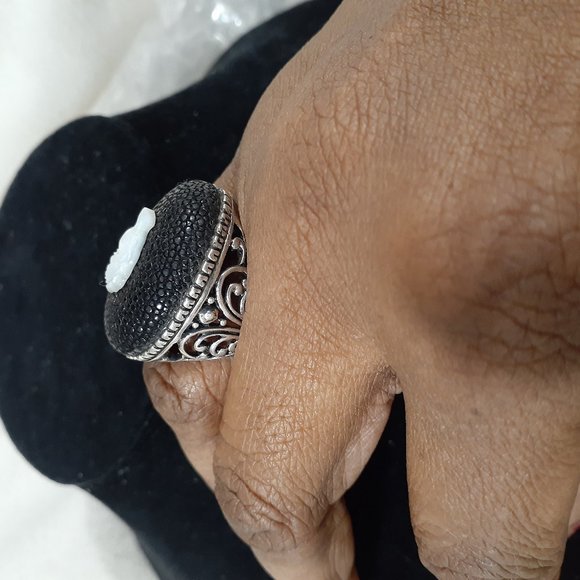 JENNA BLUE STERLING RING MOP SILHOUETTE - Picture 10 of 10